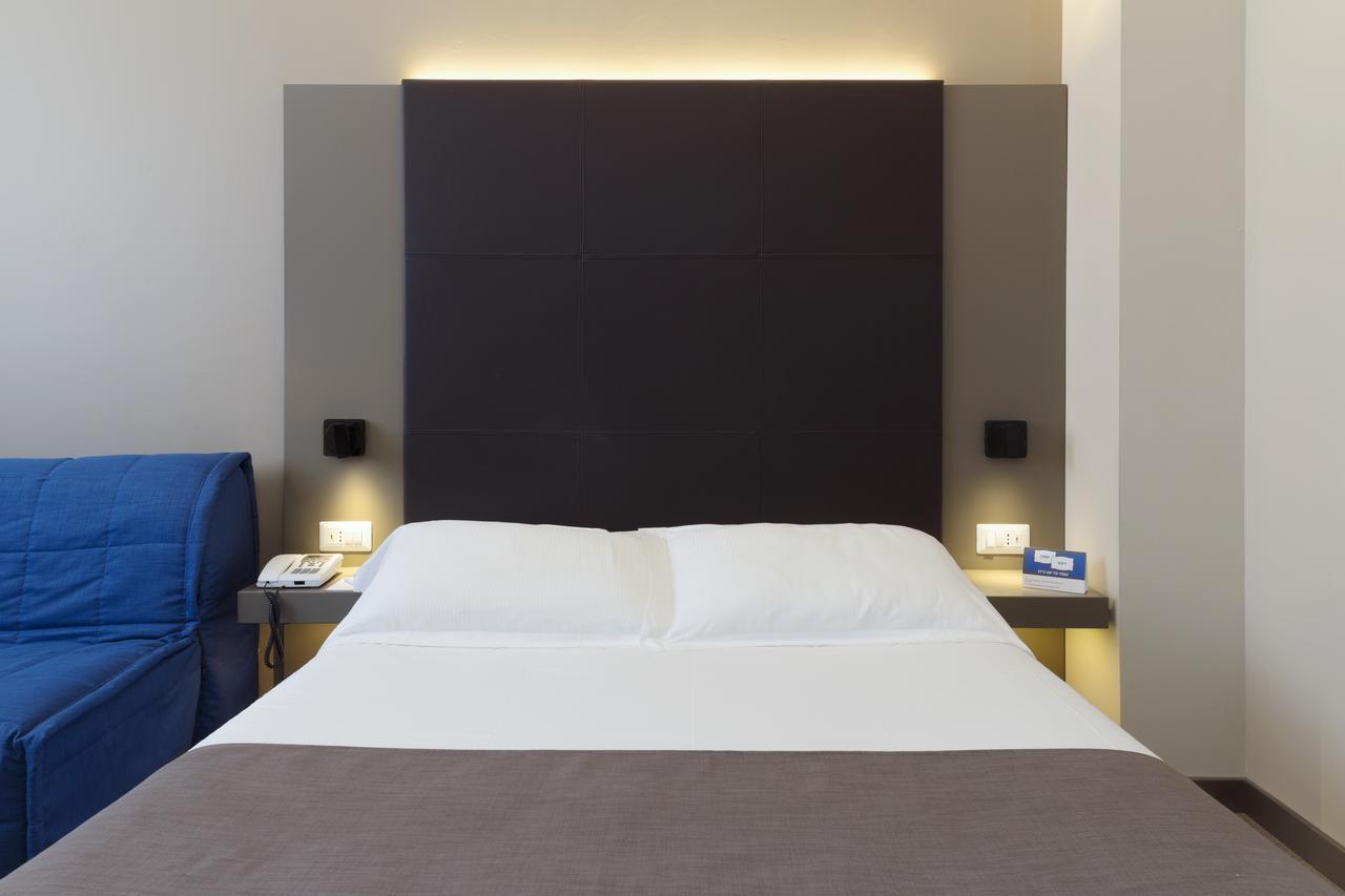 City Hotel & Suites Фоліньо Екстер'єр фото